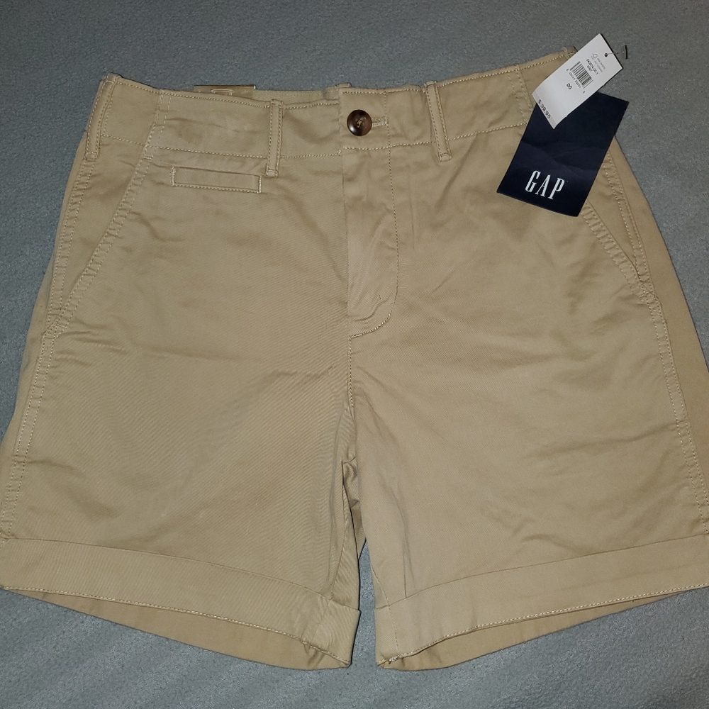 Gap 5" Shorts
